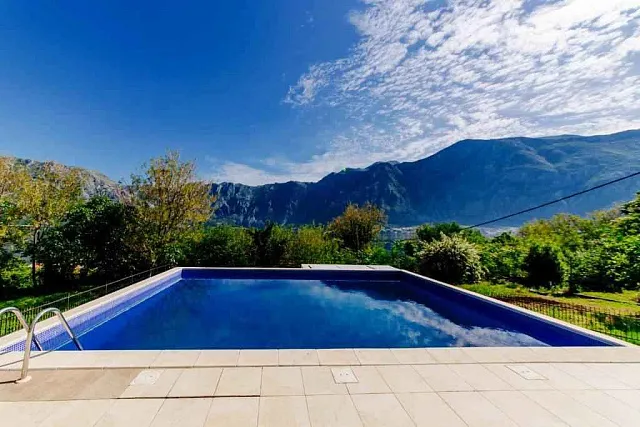 Apartment in Prcanj with pool — photo 12
